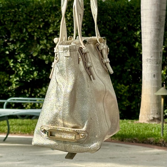 Authenticated Jimmy Choo Metallic Gold Tote - Picture 5 of 16